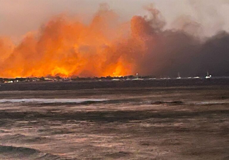 850 people still missing after blaze ripped through Maui